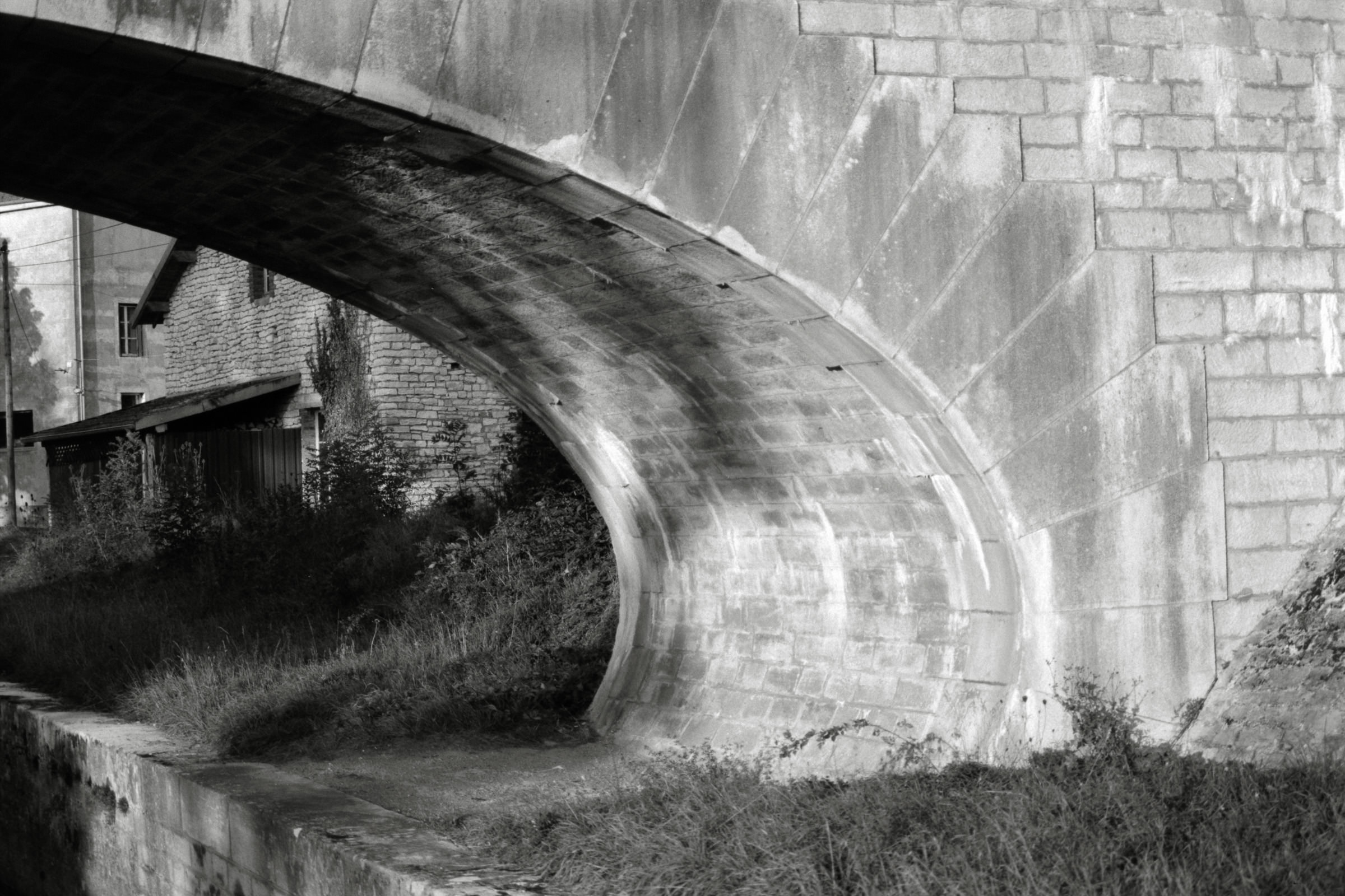 AHP F1990 09 007 sc250506 img23 NLP